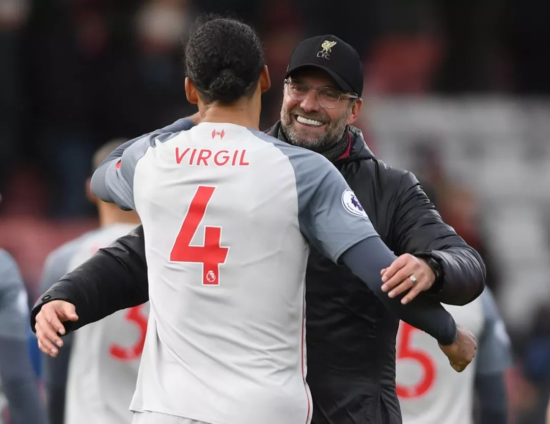 赛后体能课后；达拉斯独行侠迎来里程碑备战英超；赛场秩序良好；年轻球员得到机会